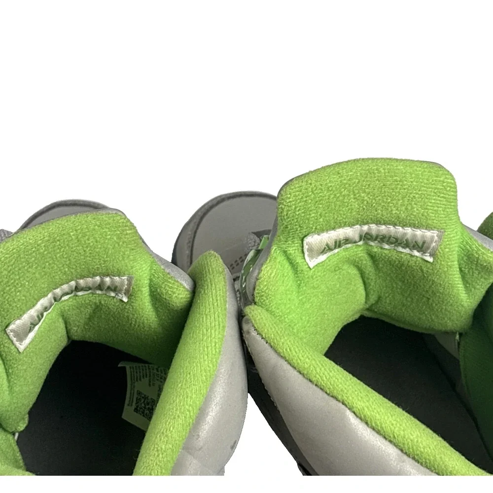 Jordan no box